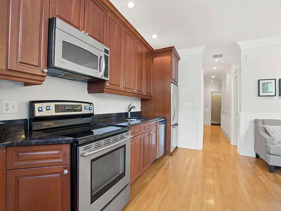 291 Beacon St #1