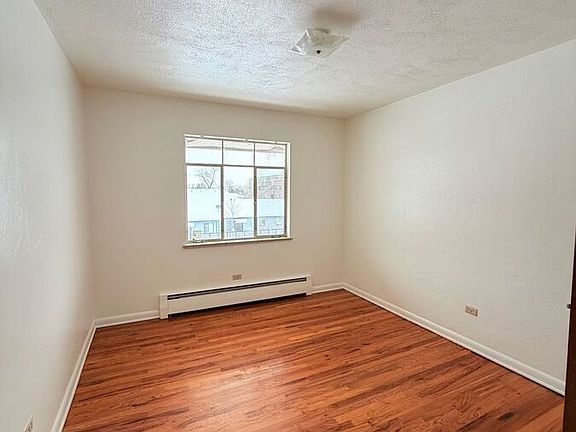 2nd image of 24 S Pennsylvania St #3