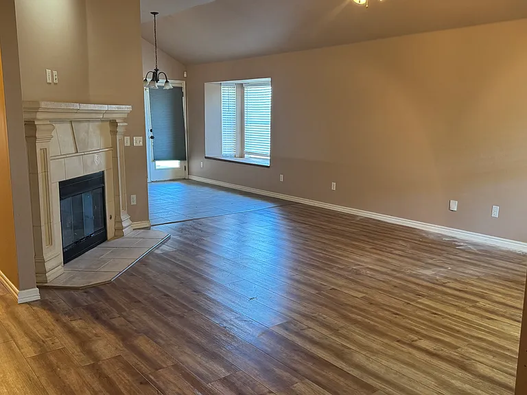 21201 River Lark Ln — Photo 2