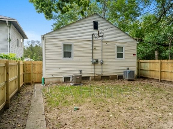 2nd image of 1447 W Congress Ave