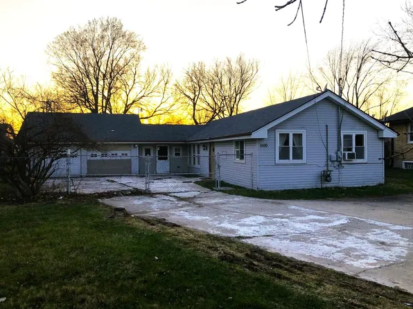 1100 Trask St, Aurora, IL 60505