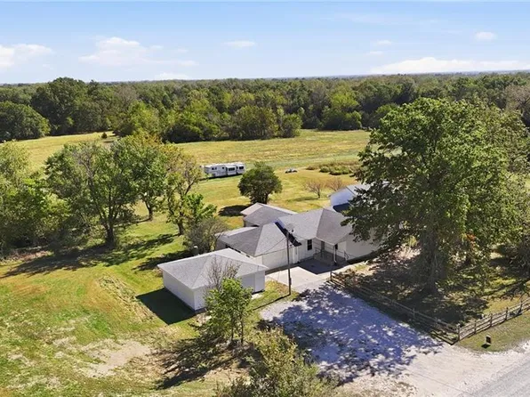 346 NW 131st Rd, Clinton, MO 64735