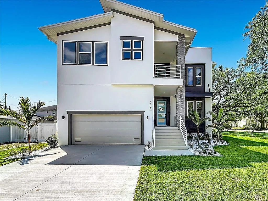 4 bed, 4.0 bath, 3306 sqft, $7,900 — Photo 1