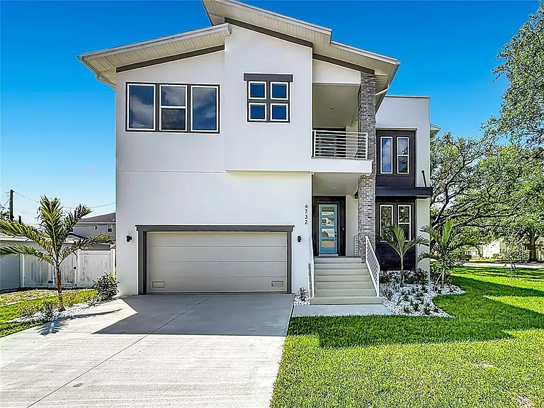 4732 W Wallcraft Ave — Photo 1