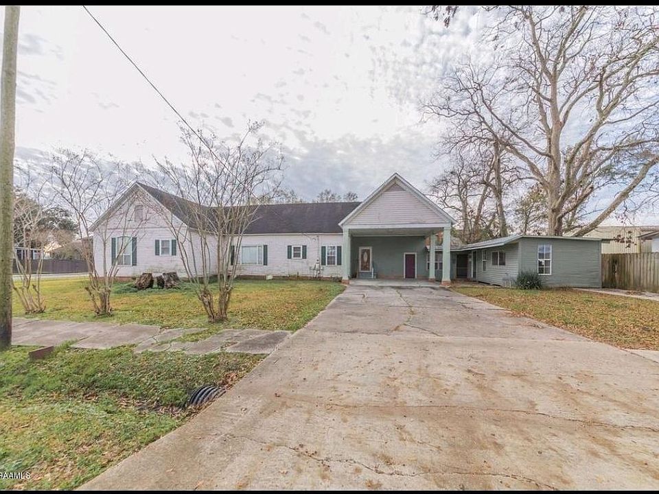 1st image of 109 N Parkerson St
