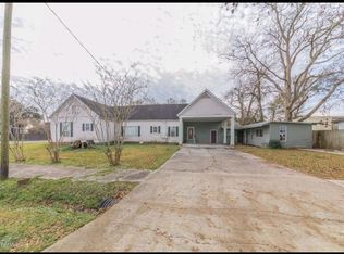 109 N Parkerson St, Rayne, LA 70578