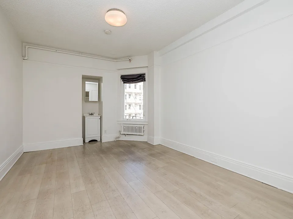 581 Ofarrell St #504