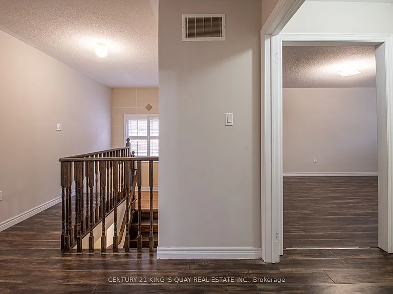 6 Messina Ave — Photo 36