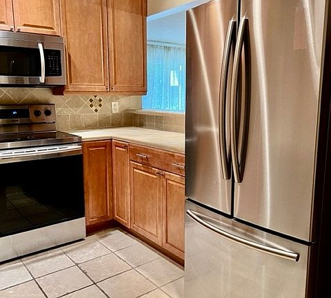 2nd image of 1743 Carmel Dr #10-1