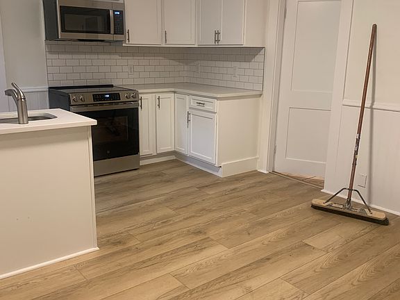 3rd image of 6 Cleveland Ave APT 1