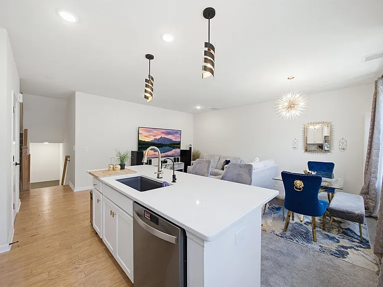 44 Leahy Dr — Photo 17