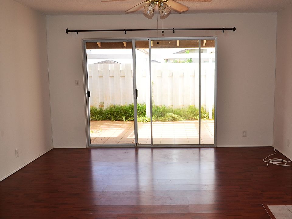 Living Room/Patio Court Yard