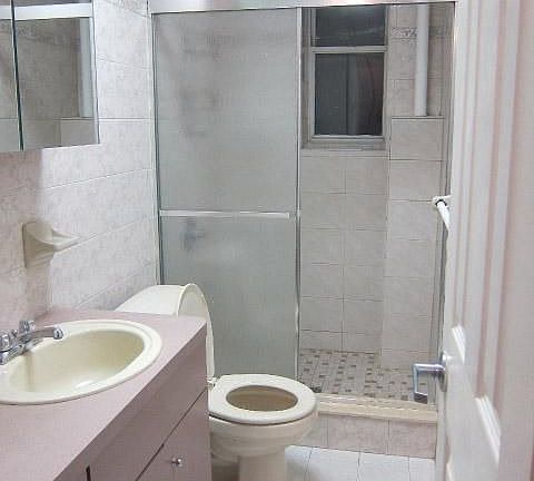 4th image of 4522 39th Pl APT 3C