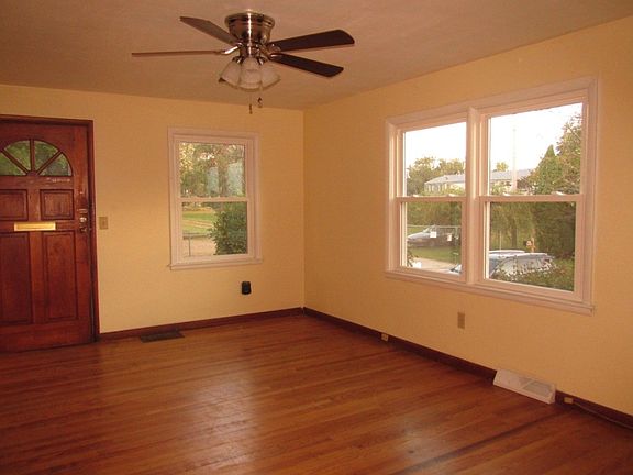 2nd image of 3810 Archer Dr APT 2