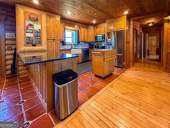 4th image of 448 Dixie Meadow Ln
