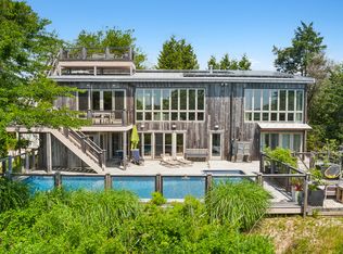 32 Tuthill Ln, Remsenburg, NY 11960