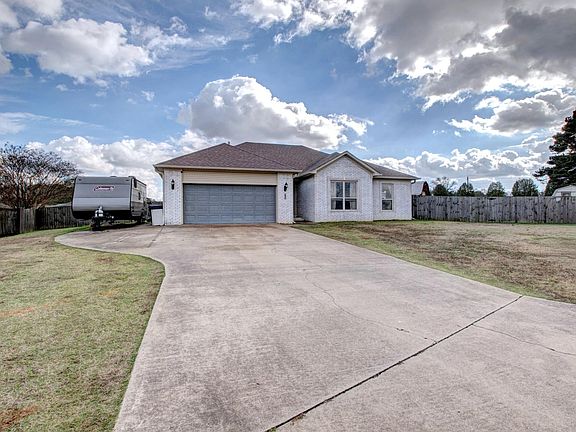 2nd image of 61 Thunderbird Dr
