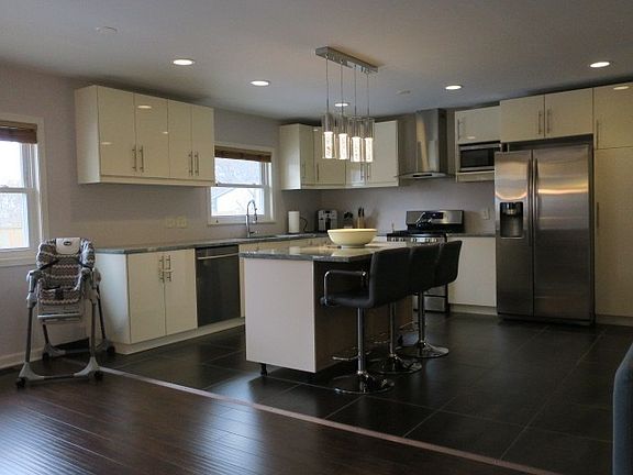 5th image of 501 Wellington Ave