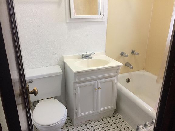 5th image of 2126 S 5th Ave APT 201