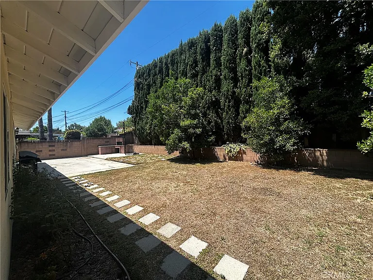 7845 Sedan Ave — Photo 7