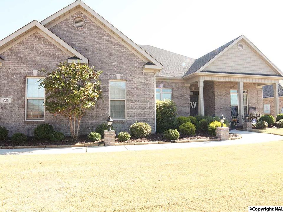 1st image of 208 Nettles Dr