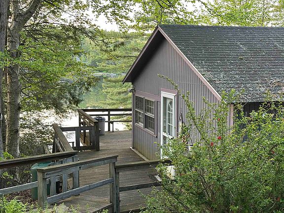 2nd image of 176 Upper Pratt Pond Road