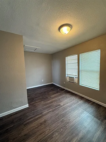 7314 Navigation Blvd #B Photo 1