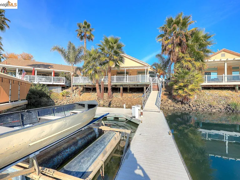 4050 Pier Point — Photo 48