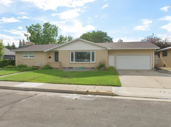 526 N Cheyenne St, Powell, WY 82435
