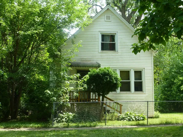13303 S Calumet Ave, Riverdale, IL 60827