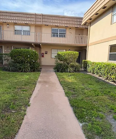 670 N Brittany #670 — Photo 20