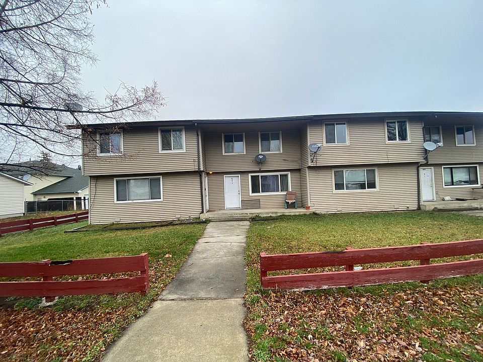 1st image of 423 E Lake St APT 2