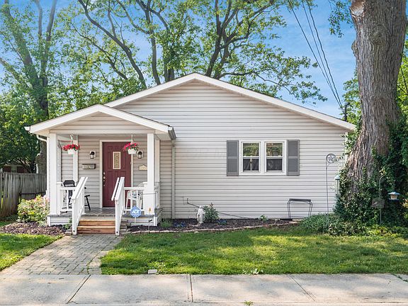 5th image of 4005 Curtis Ave