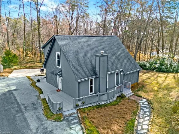 5401 Turner Smith Rd, Browns Summit, NC 27214