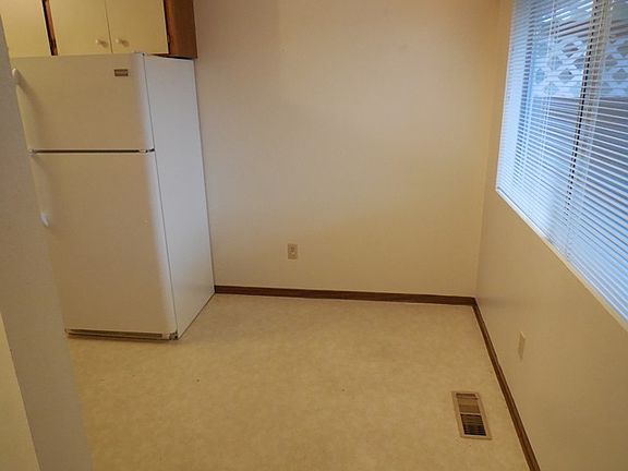 4th image of 4929 65th St NE