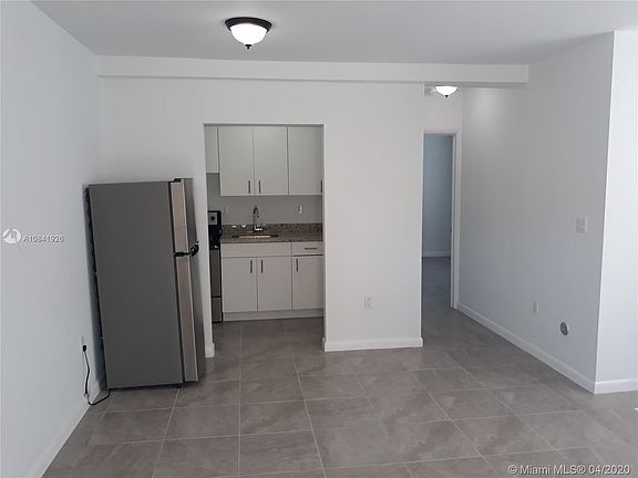 2nd image of 2015 Marseille Dr APT 3