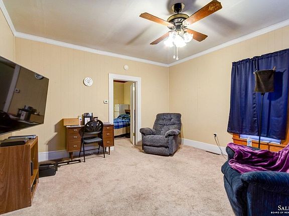 2nd image of 1105 E Ash St