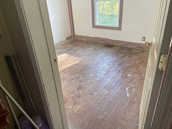 3rd image of 10143 State Road 26 E