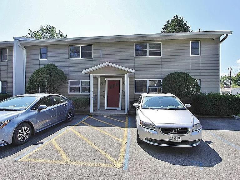 1st image of 3 Simmons St #6