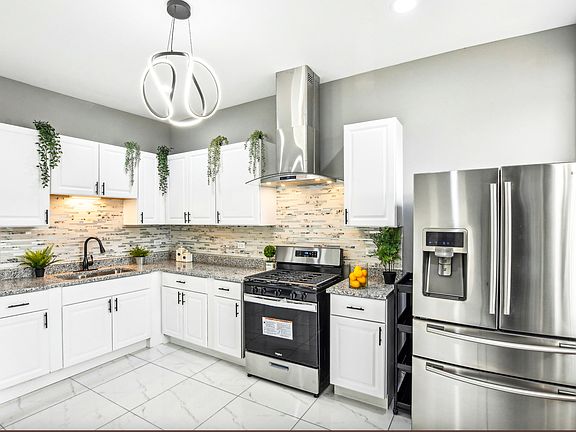 2nd image of 1806 S Trumbull Ave #3