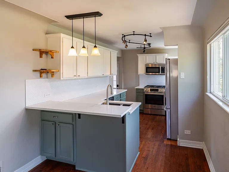 2140 Benton St — Photo 13