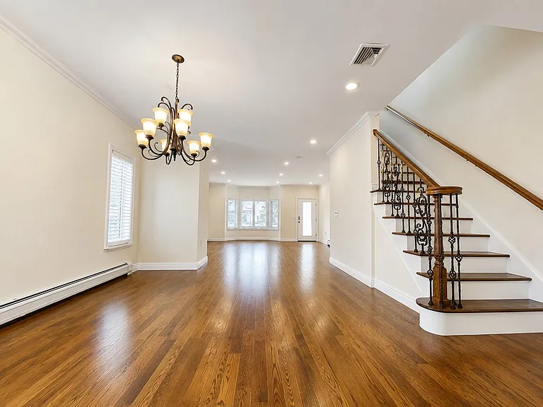 78 Lincoln Ave — Photo 5