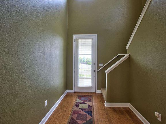 4th image of 3242 Stanhope Dr #Penthouse 2-1