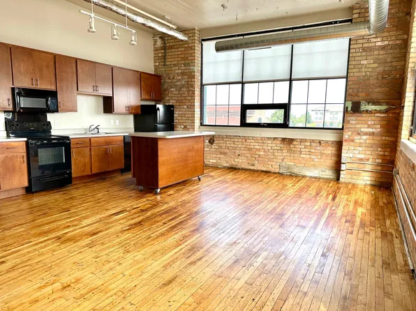 10 Sutphin St #204, Duluth, MN 55802