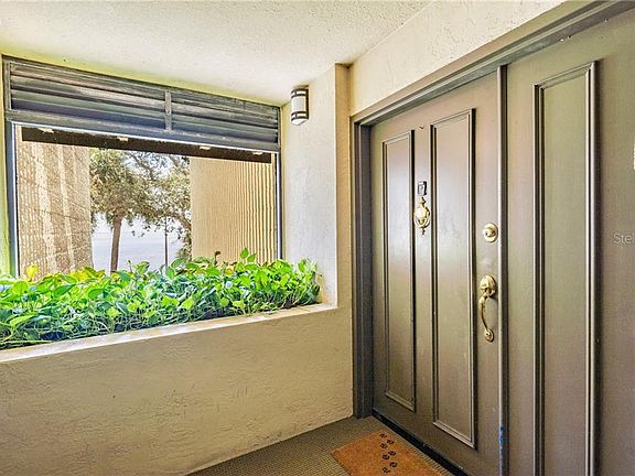 4th image of 2413 Bayshore Blvd Unit 306