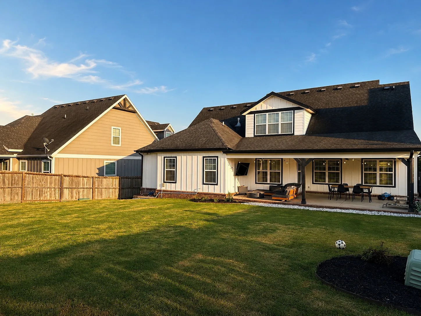 4 bed, 2.5 bath, 2646 sqft, $3,150 — Photo 3
