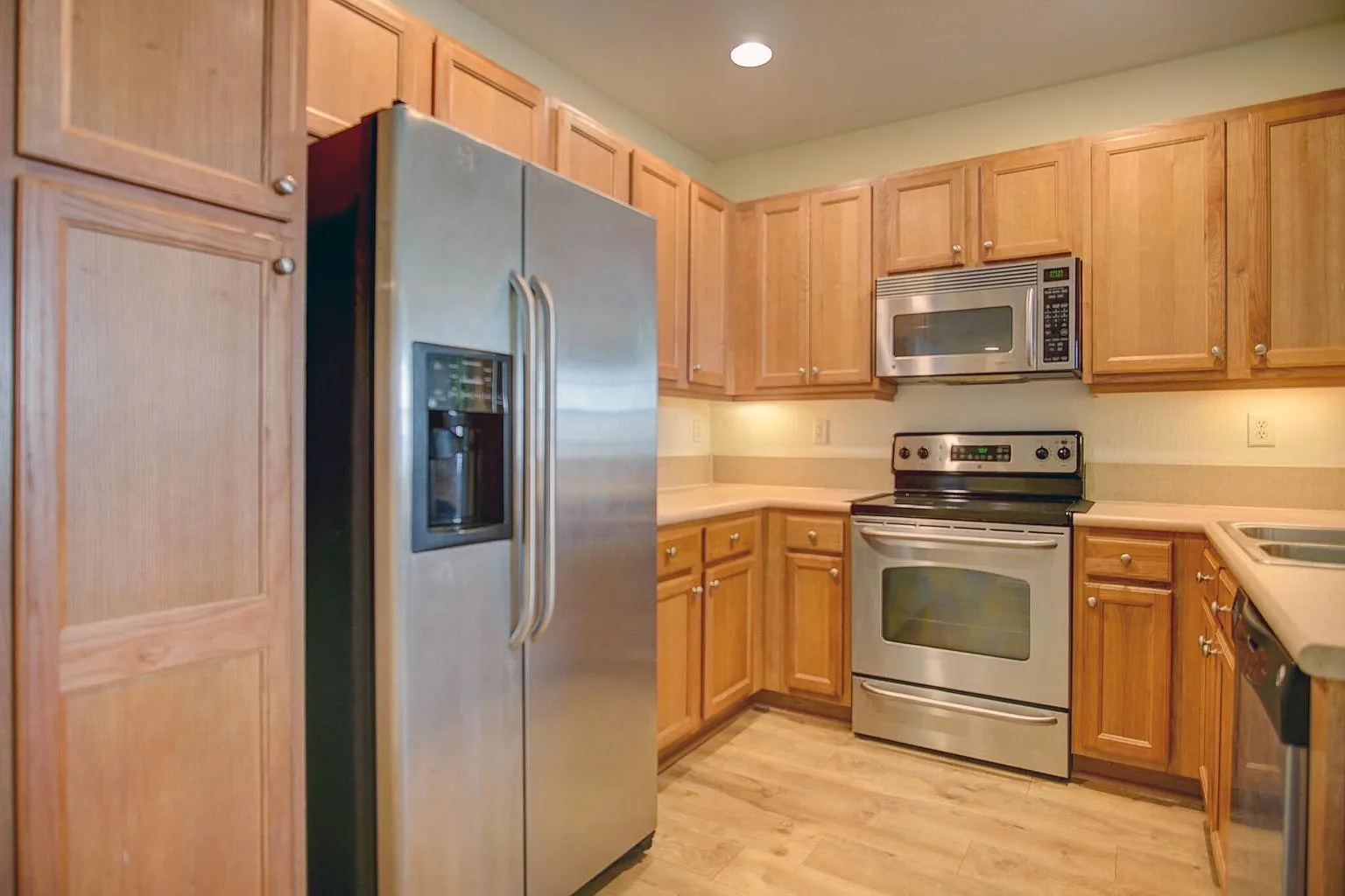 1020 E Longport Cir — Photo 2