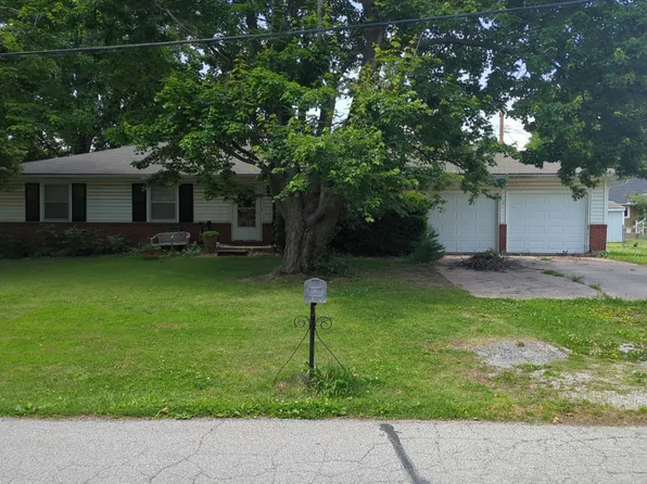 506 Country Club Rd, Lexington, MO 64067