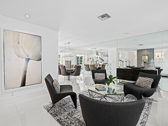 5th image of 3925 NE 22nd Avenue