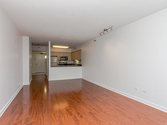 4th image of 512 N McClurg Ct APT 1711